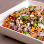 Receita de Salada de Quinoa - Receita leve e prática para o dia a dia.